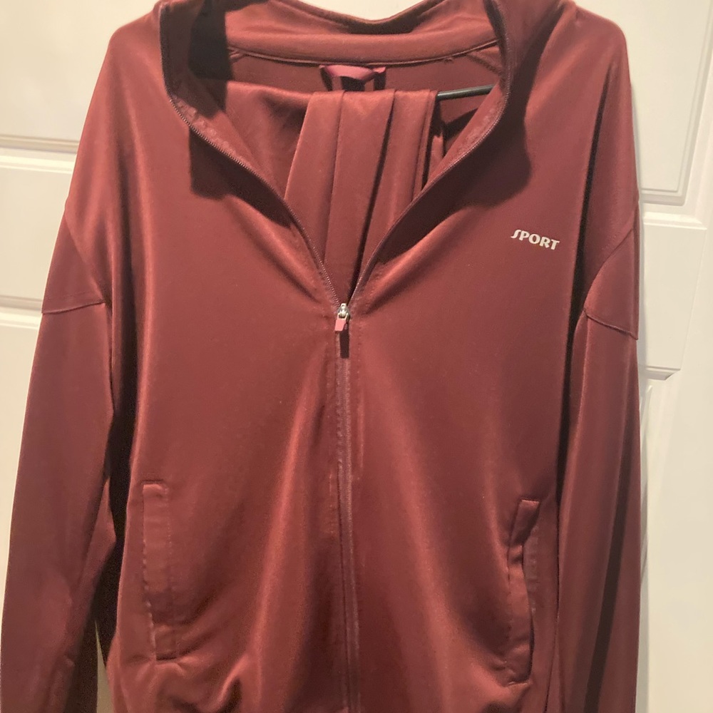 Red Magcosmen sport tracksuit new men’s medium